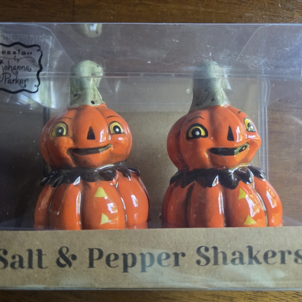 Johanna Parker Retro Pumpkin Salt & Pepper Shakers